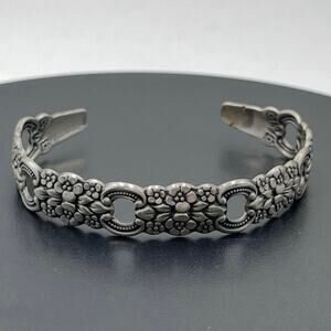 Sterling Silver Vintage Floral Repoussé Art Nouveau Oxidized Cuff Bracelet Sz 7”